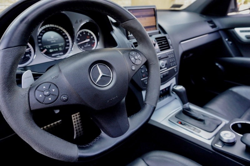 Illustration for article titled At $19,995, Might This 2009 Mercedes-Benz C63 AMG Be an OMG Good Deal?